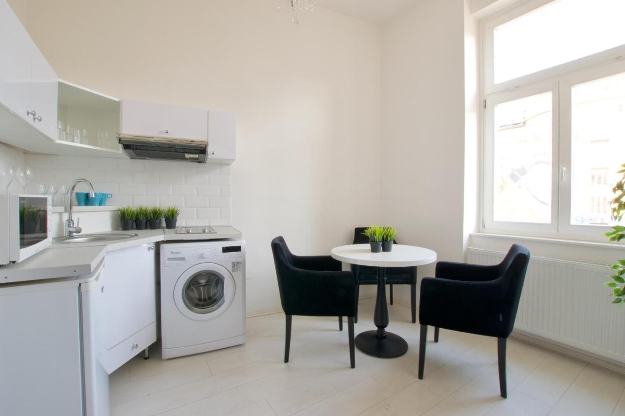 Premium Apartments By Hi5 - Astoria Square Budapest Esterno foto